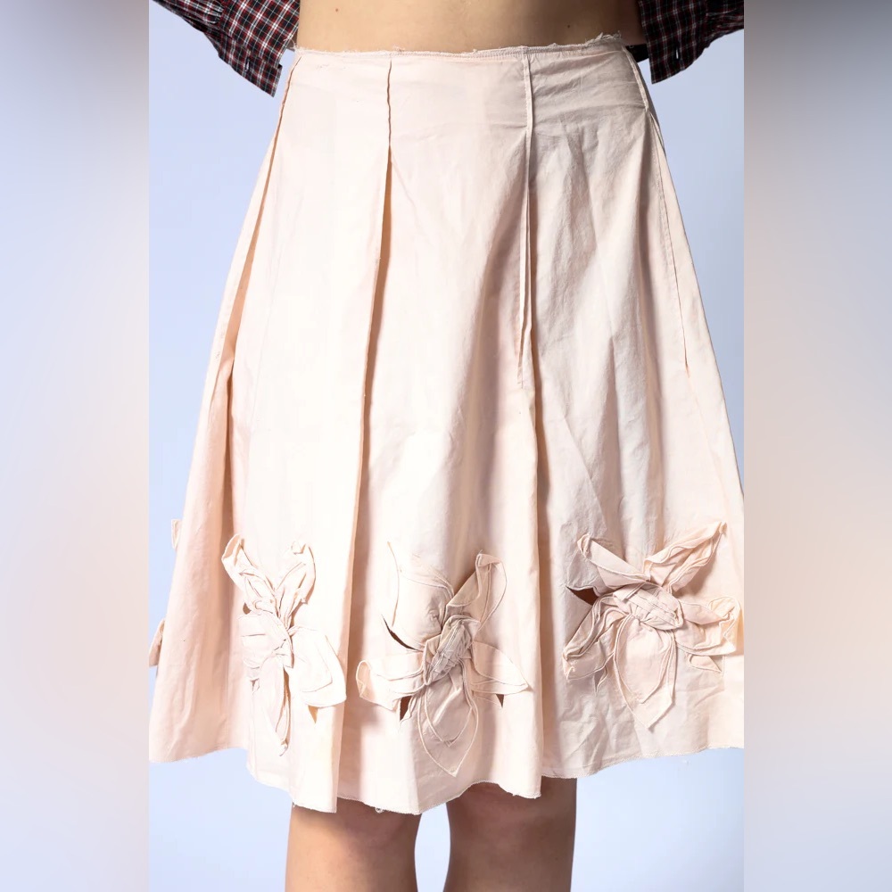 Prada vintage spring/summer 1999 knee skirt with floral appliqué & cutouts IT 42